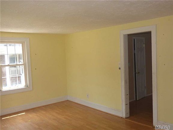 2nd image of 2022 Charles St