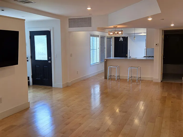 4746 Main St #A — Photo 1