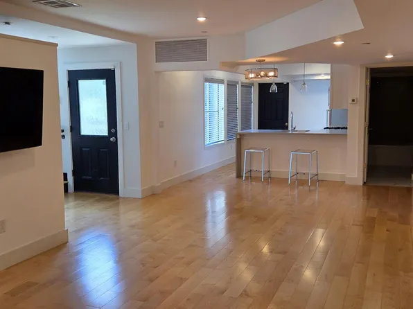 4746 Main St #A, Manchester Center, VT 05255