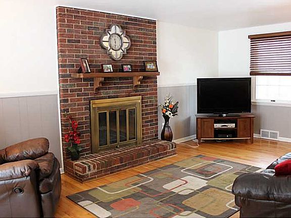 3rd image of 4285 Trouthaven Dr
