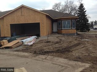 473 Roundhouse St, Shakopee, MN 55379