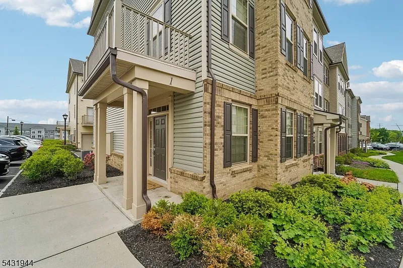1 Haralson Ct
