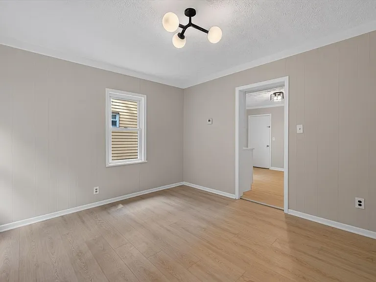 2113 Fairview Ave — Photo 5