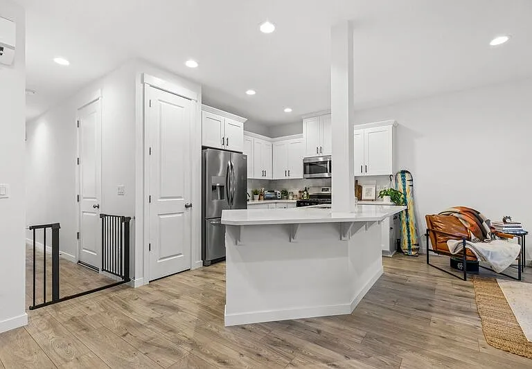 16392 SE Shimmering Leaf St — Photo 6