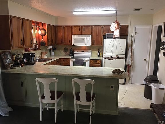 5th image of 7650 Lawton St