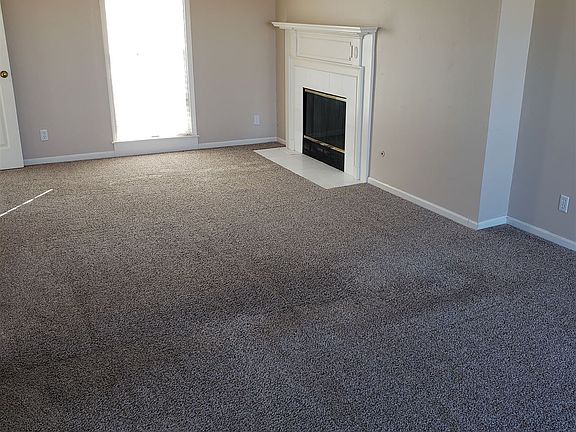 9758-6 Master Bedroom