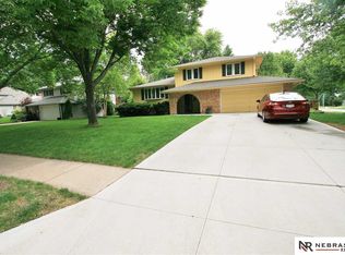 13906 Poppleton Cir, Omaha, NE 68144