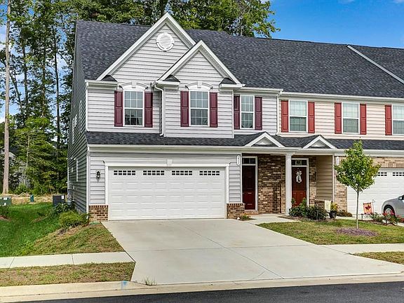 2nd image of 211 Fletchers Cres