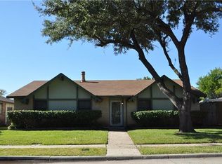 5916 Redwood Ln, Rowlett, TX 75089