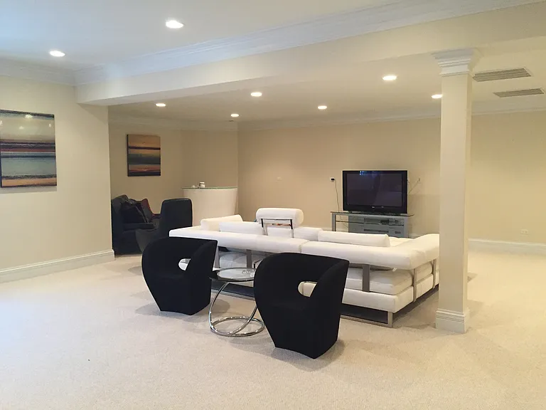 1801 Chapel Ct — Photo 9