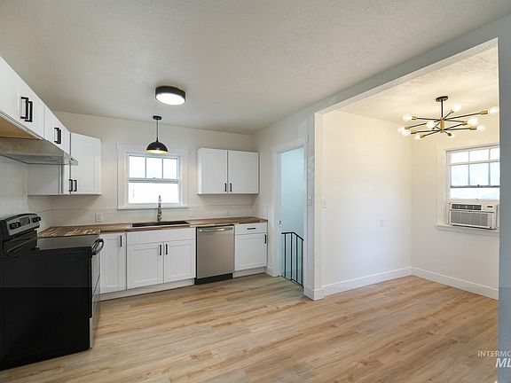5th image of 419 21st Ave S