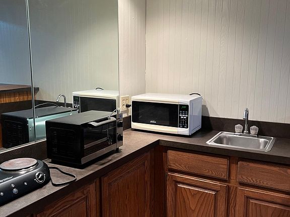 3rd image of 5330 Anchor Ct