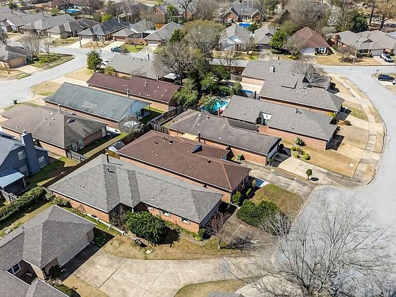 3rd image of 6528 Monmouth Mews