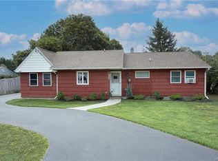 7540 Ridge Rd, Gasport, NY 14067