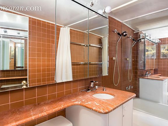 4th image of 335 E 51st St APT 12B