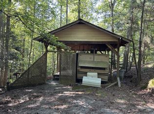 985 Ogden Dr, Ellijay, GA 30540