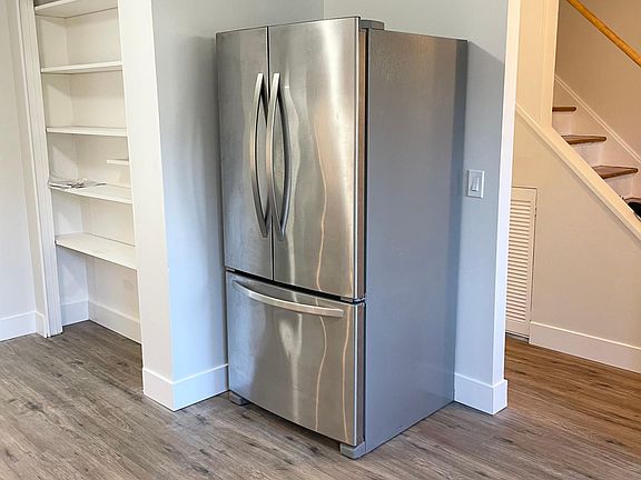 4th image of 391 Main St APT 602