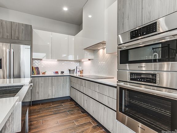 2nd image of 1817 N Saint Marys St #101