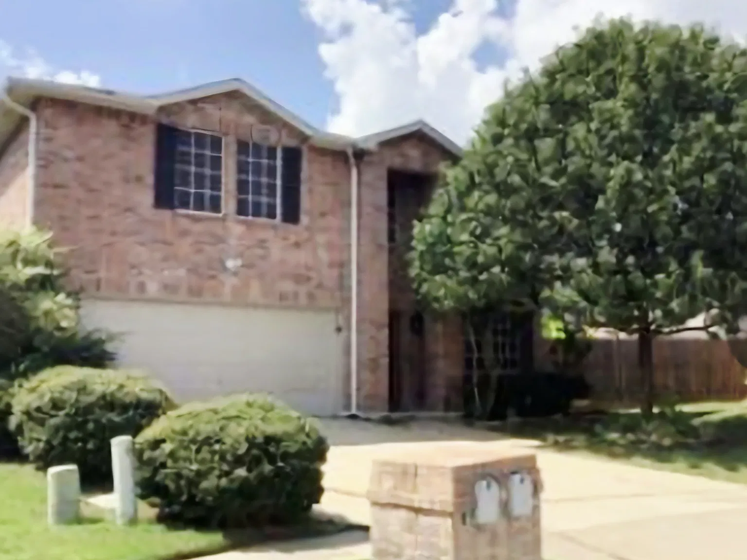 5 bed, 3757 sqft, $2,995 — Photo 1