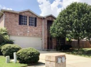 8402 Plantain Ct, Arlington, TX 76002