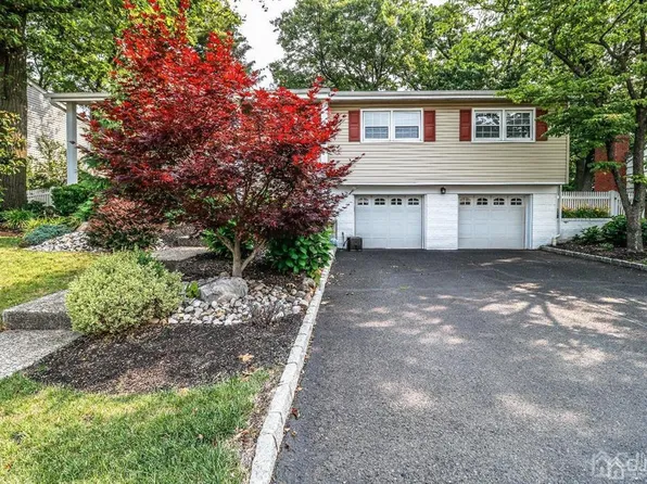 6 Bodnarik Rd, Edison, NJ 08837