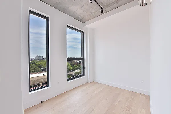 Rented by Compass | media 27