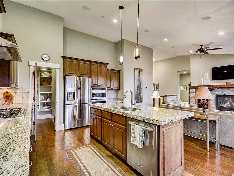 10223 N Rustler Ct — Photo 12