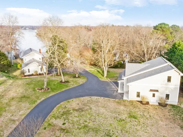 24688 Red Hill Ct, Hollywood, MD 20636
