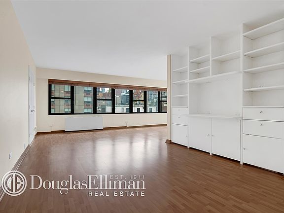 2nd image of 160 E 38th St APT 10A