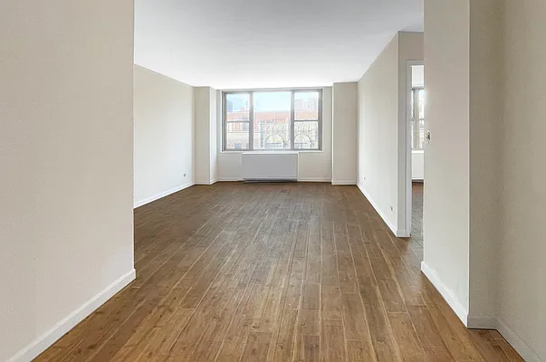 Rented by Coldwell Banker Warburg | media 2