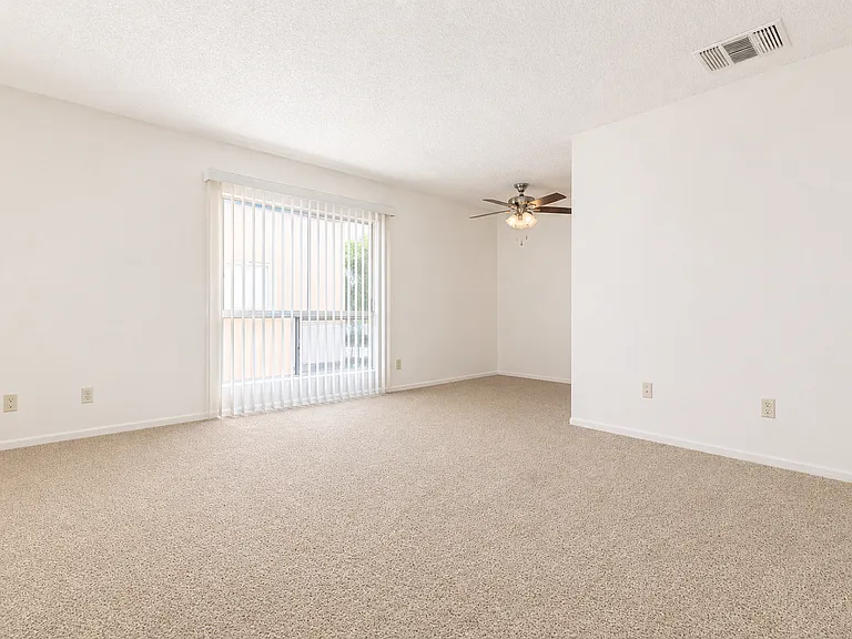 El Dorado Apartments — Photo 6
