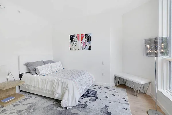 Rented by Artur Gutman, LREB | media 34