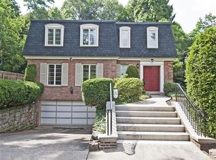 138 W Lyndhurst Dr, Pittsburgh, PA