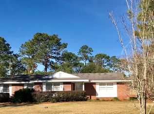 402 Clubview Dr, Moultrie, GA 31768