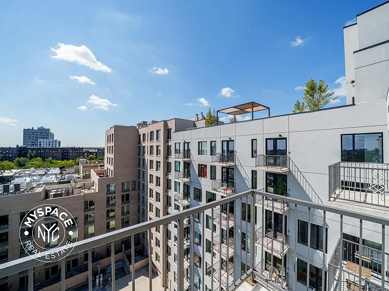 1499 Bedford Ave #9G — Photo 8