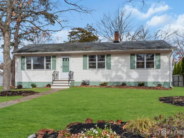 76 Appleby Ave, Old Bridge, NJ 08857