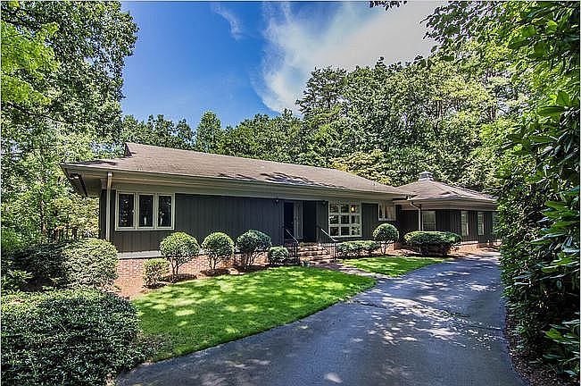 1st image of 400 Fairview Dr