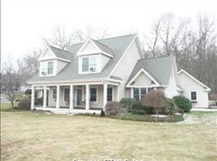30 Timber Ridge Dr, Pawcatuck, CT 06379