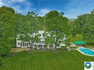 1803 Apple Tree Ln, Bethlehem, PA 18015