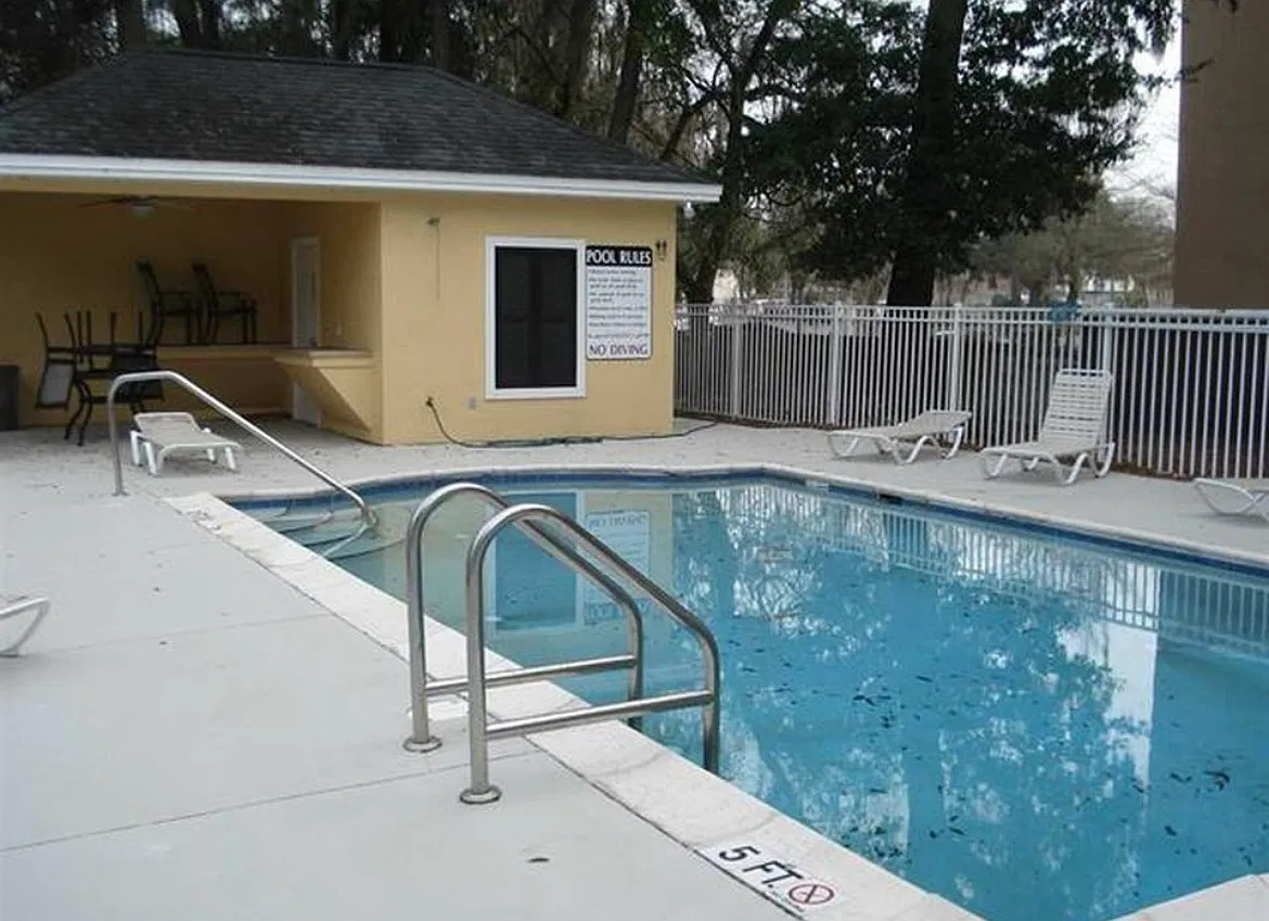 2 bed, 1022 sqft, $1,600 — Photo 3