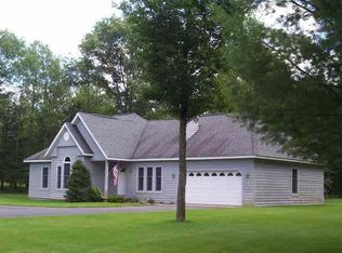 912 Golf Side Dr, Kalkaska, MI 49646