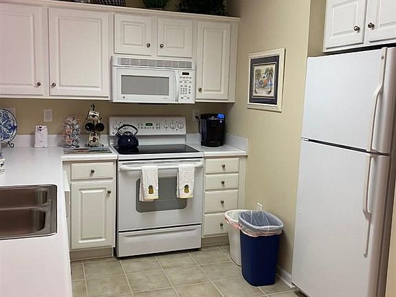 5th image of 629 Blue Stem Dr Unit 74D