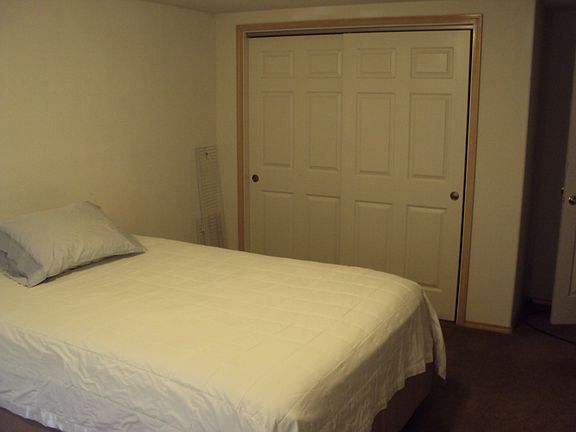 upstairs bedroom 1