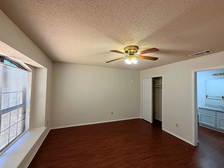 2013 James Pl — Photo 21