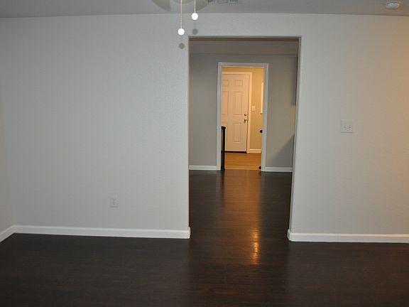 3rd image of 307 Perry Ave
