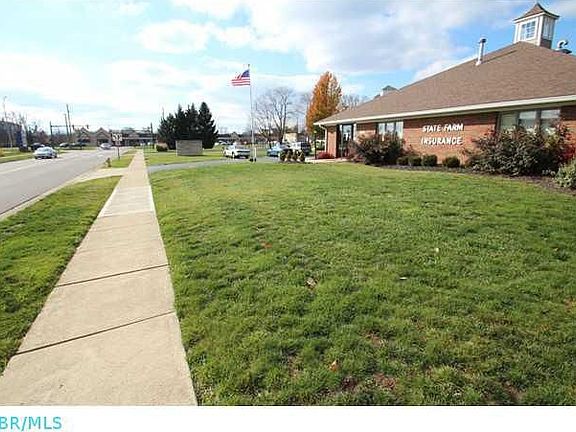 3rd image of 7620 Farmsbury Dr