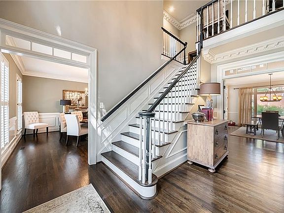 5th image of 135 Ambler Way