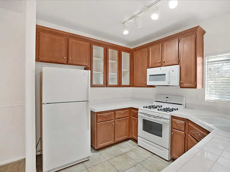 75 N Valle Verde Dr #1821 — Photo 7