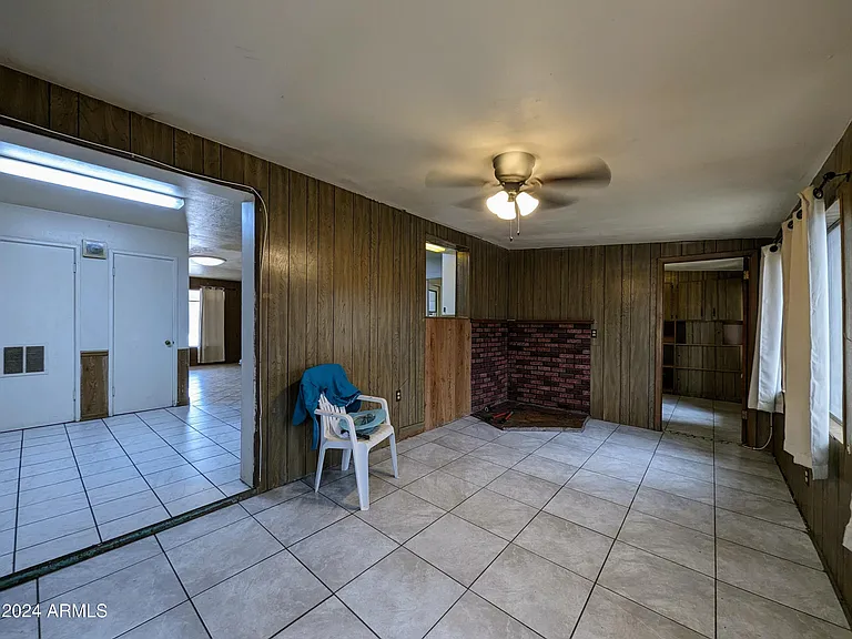 6036 N 31st Dr — Photo 28