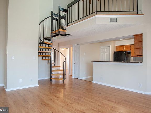 4th image of 6008 Curtier Dr #F